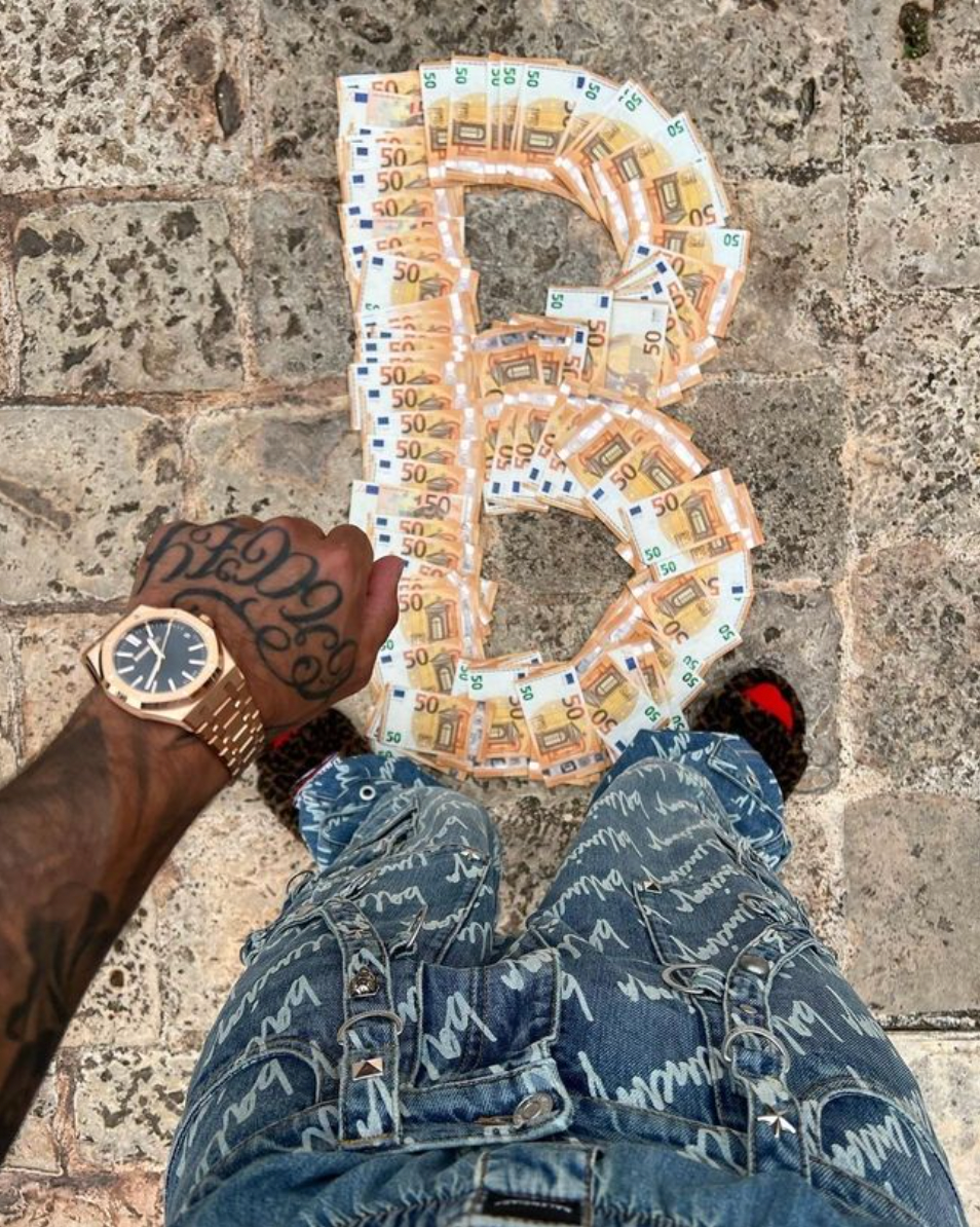 BLACK MILLIONAIRE HOODIE (Copy) (Copy) (Copy)